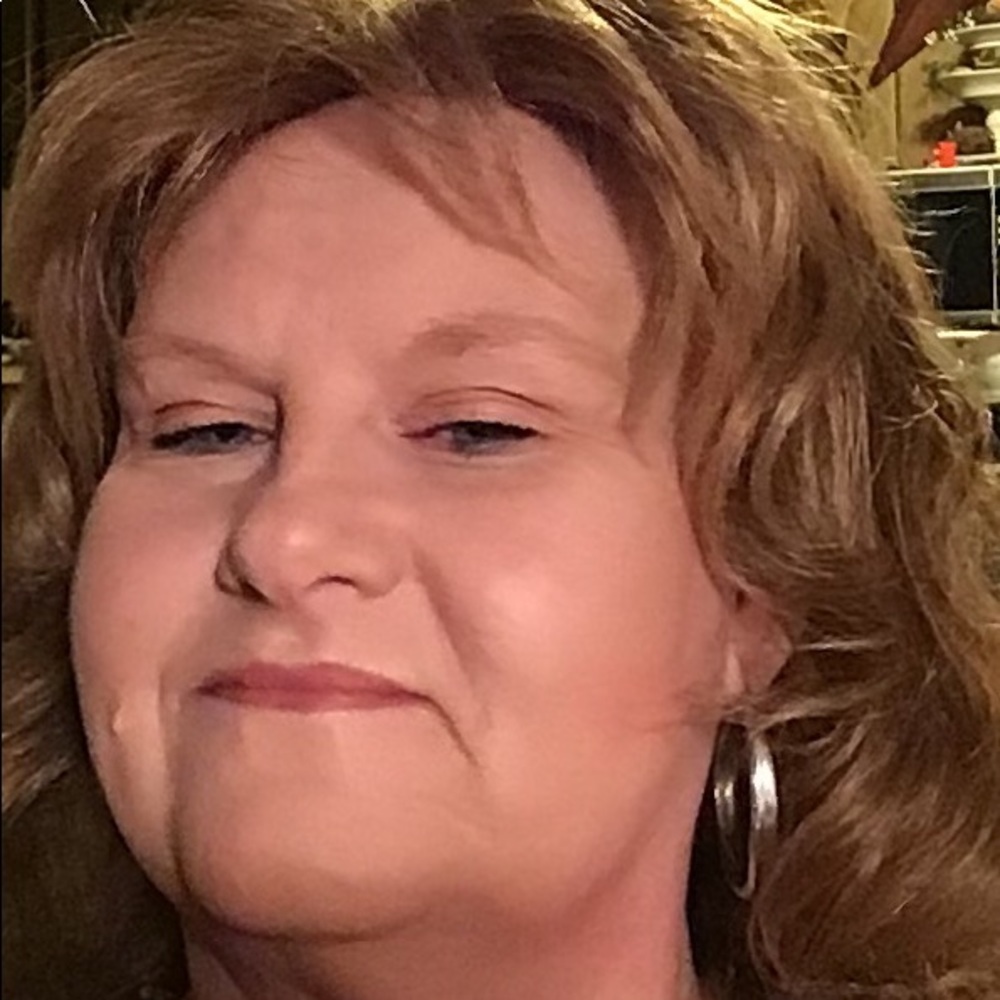 Meet your Posher, Debbie